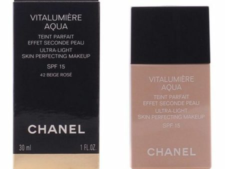 Liquid Make Up Base Vitalumière Aqua Chanel Online now