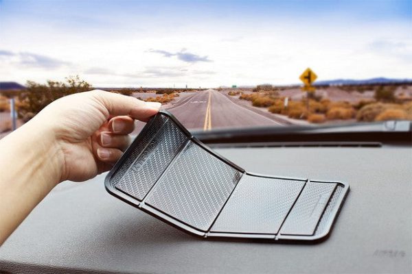 HOTCELLY Magic Anti-slip Car Dashboard Mat, Car Pad and Mat for Mobile Phones, Keys and Sunglasses Fashion